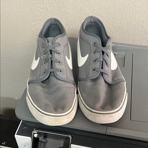 Nike Gray and White Men's Sneakers